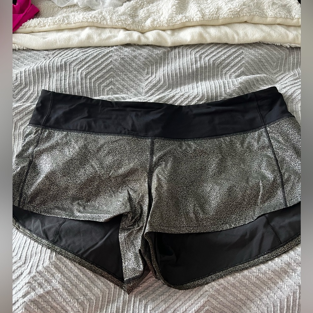 Lululemon Speed Up Short Luminosity Foil Print Black Silver size 10